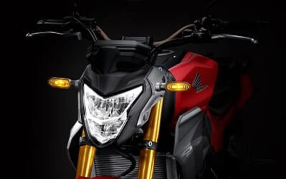 LED Headlight pada CB150R Streetfire