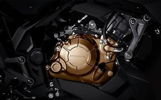 DOHC 6-Speed Engine pada CB150R Streetfire