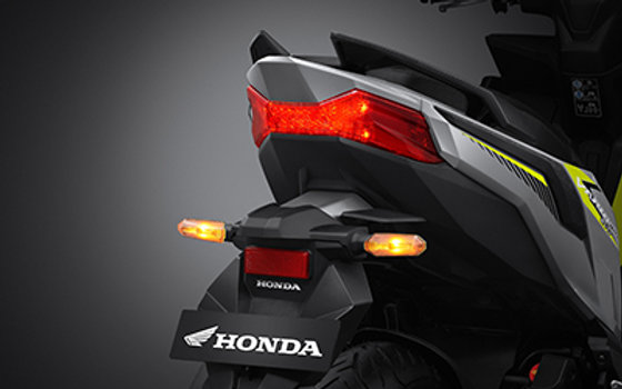 All LED Lighting System pada Vario 160