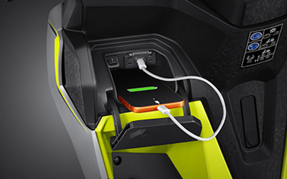 New USB Type-C Charger pada Vario 160