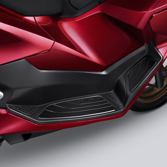 More Comfortable Foot Area pada PCX 160