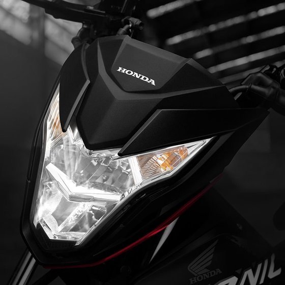 Shard LED Headlight pada Sonic 150R