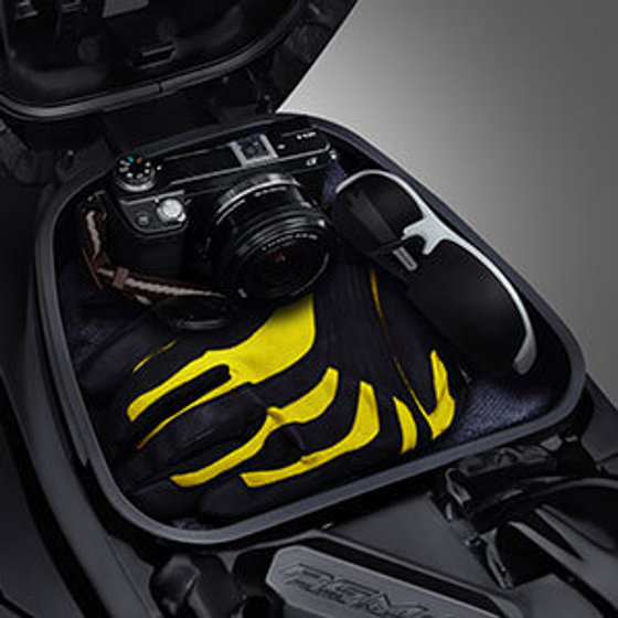 Utility Box (7 Liter) pada Supra X 125 FI