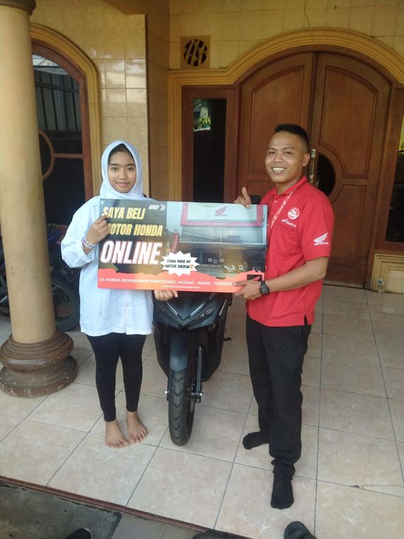 Pelanggan Honda Borobudur beli motor online, diantar ke rumah