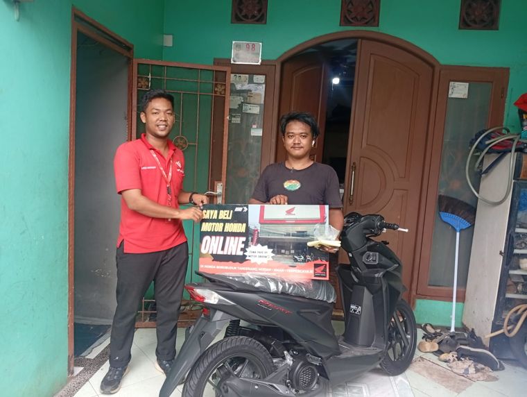 Pelanggan Honda Borobudur beli motor online, diantar ke rumah