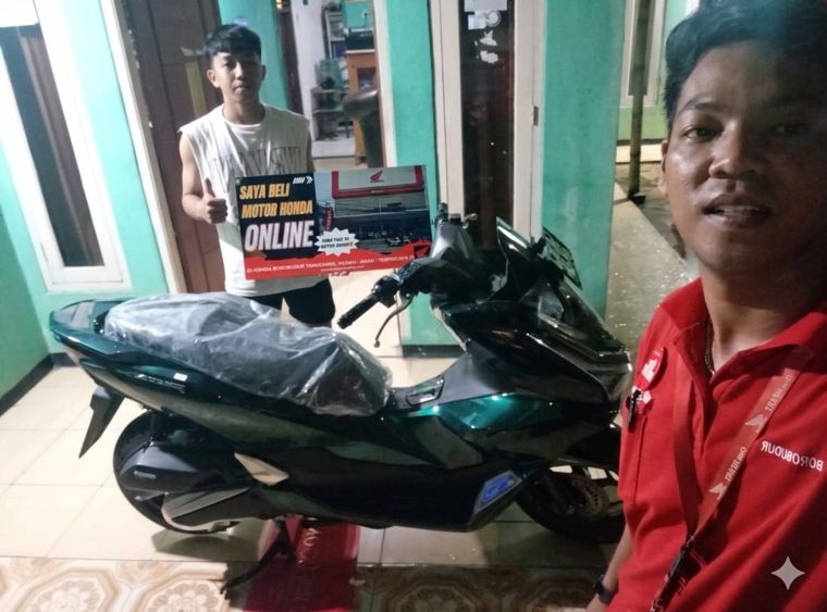 Pelanggan Honda Borobudur beli motor online, diantar ke rumah